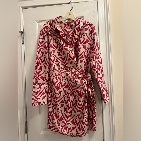 Mango satin wrap mini dress in pink print - Picture 4 of 7